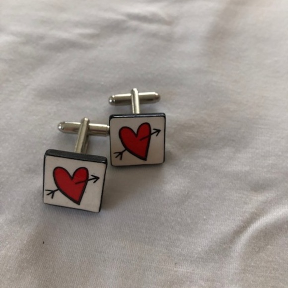 Unknown Jewelry - Heart cuff links